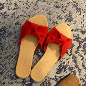 Rothy’s bow twist sandals
